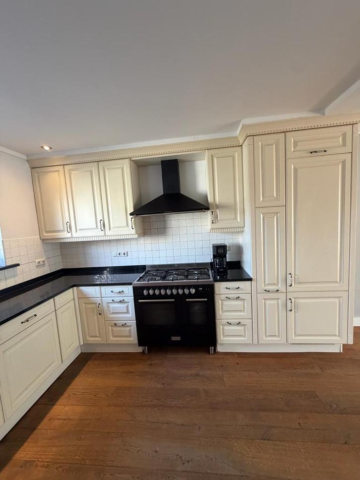 €1500!!!!Mooie landelijke keuken evt ook losse onderdelen, Huis en Inrichting, Keuken | Complete keukens, Gebruikt, Hoekkeuken