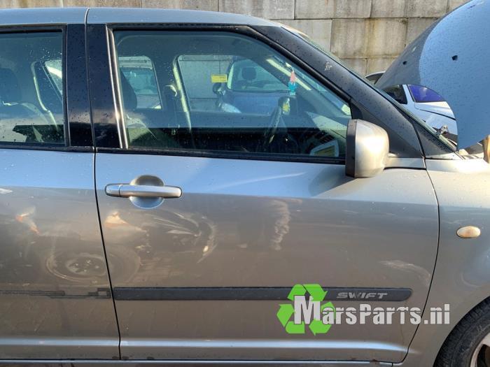 Portier 4Deurs rechts-voor van een Suzuki Swift (ZCD), Auto-onderdelen, Gebruikt, -, Deur, -