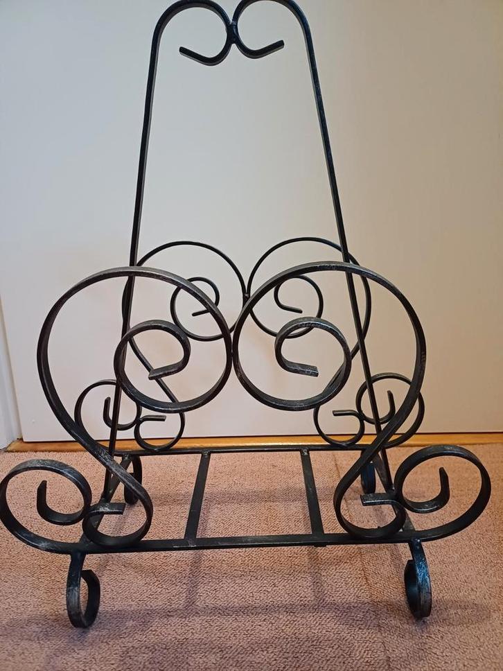Smeedijzeren Tijdschriftenrek / Krantenrek, Huis en Inrichting, Woonaccessoires | Krantenbakken en Lectuurbakken, Gebruikt, Ophalen
