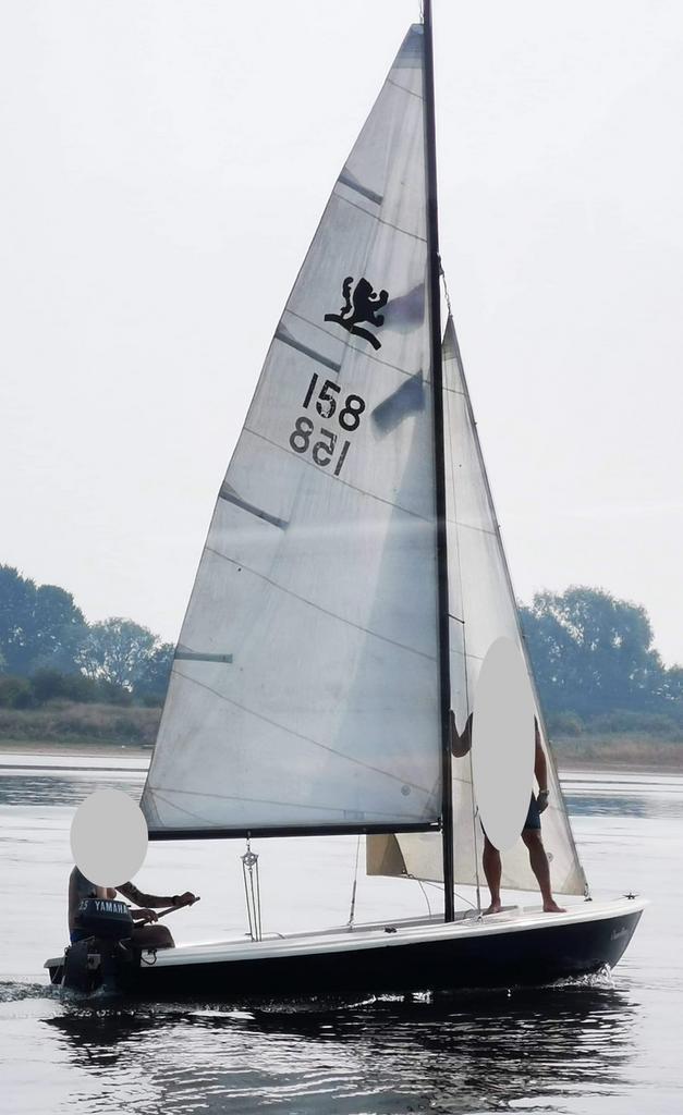 Open zeilboot polyester, 5m BEGO 500 met bb-motor, Watersport en Boten, Open zeilboten, Gebruikt, Overige typen, 3 tot 6 meter