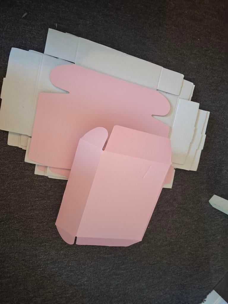 Dozen en inpak materiaal voor bv cashstuffing, Ophalen, Nieuw