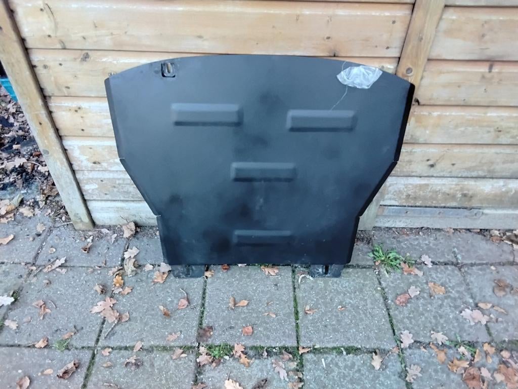 Motorbeschermplaat suzuki ignis, Ophalen, Gebruikt, Suzuki