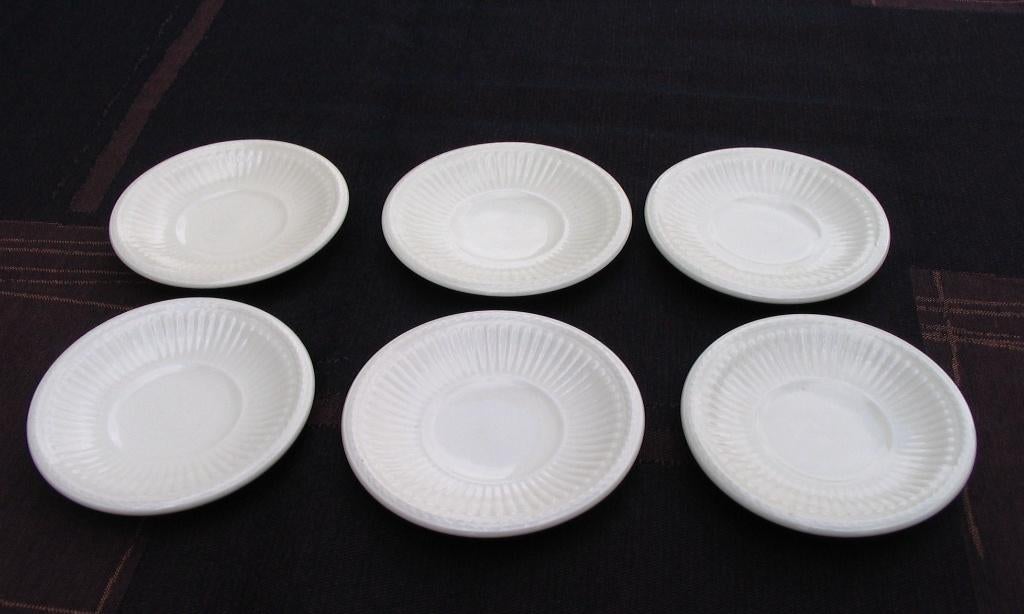 Wedgwood EDME  Puntgave bonbonbordjes/theetipjes Ø 8 cm, Ophalen of Verzenden, Zo goed als nieuw, Bord(en), Wedgwood