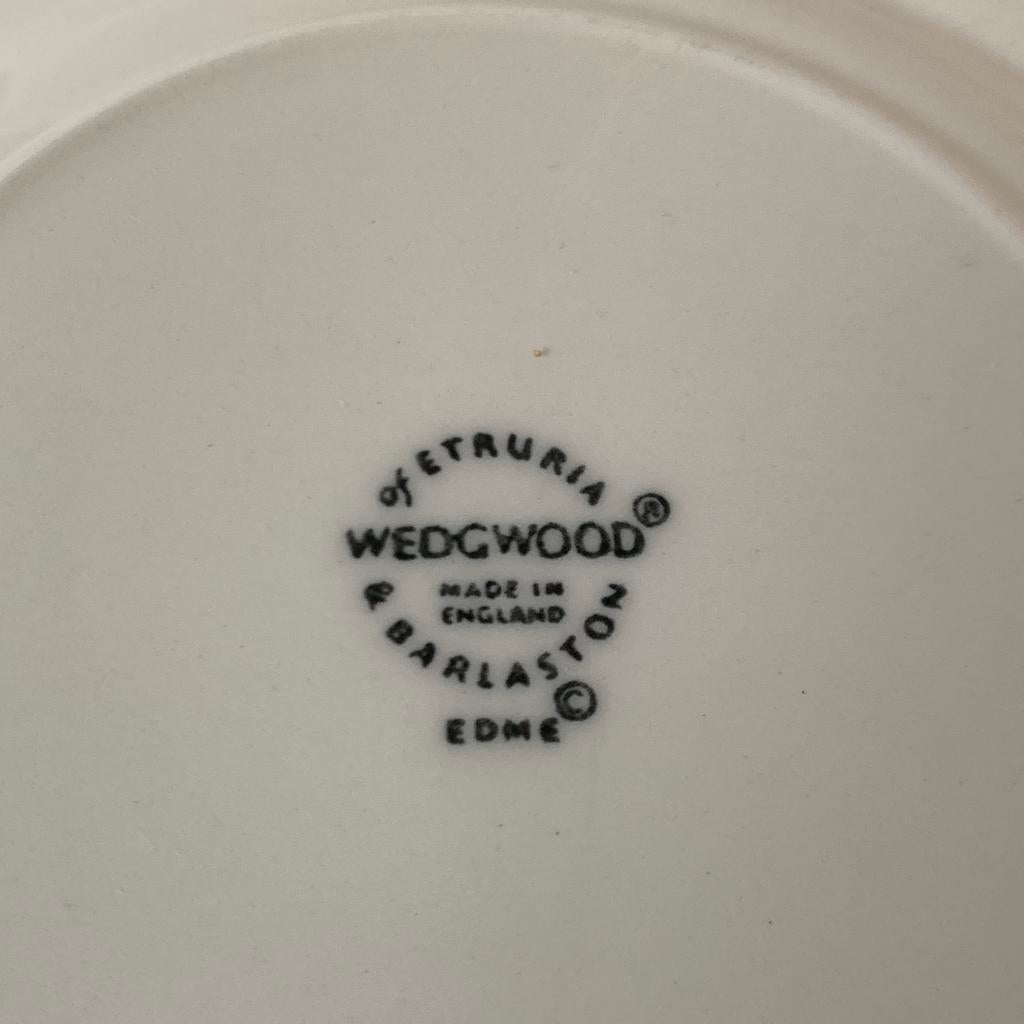 Wedgwood Edme gebaksbordje Crèmekleurig streepjes 16cm, Ophalen of Verzenden, Zo goed als nieuw, Bord(en), Wedgwood