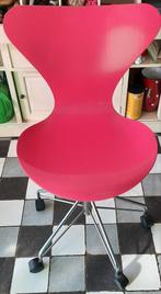 Vlinderstoel Arne Jacobsen Fritz Hansen cyclaamrood, Ophalen