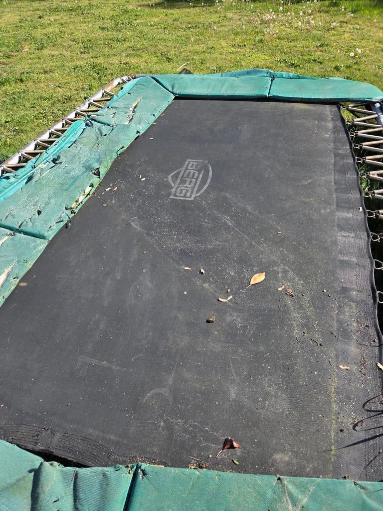 BERG InGround Trampoline 330x220 cm, Ophalen, Gebruikt