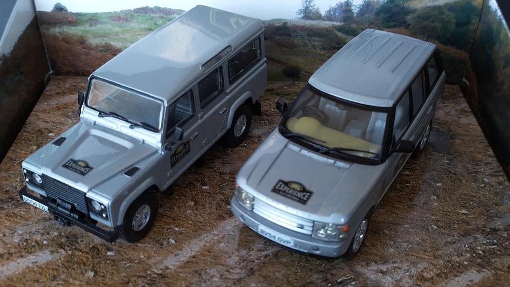 Land Rover Defender Range Rover driving exp 1:43 Corgi Pol, Auto, Corgi@corgi.co.uk, Nieuw, Le19 1rl Leicester uk