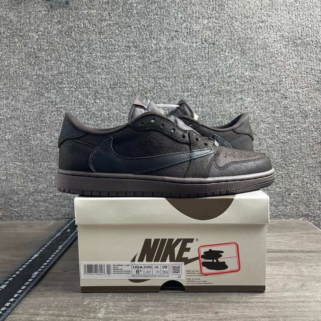 Travis Scott Velvet Brown, Kleding | Heren, Schoenen, Ophalen of Verzenden, Nieuw, Bruin, Sneakers of Gympen