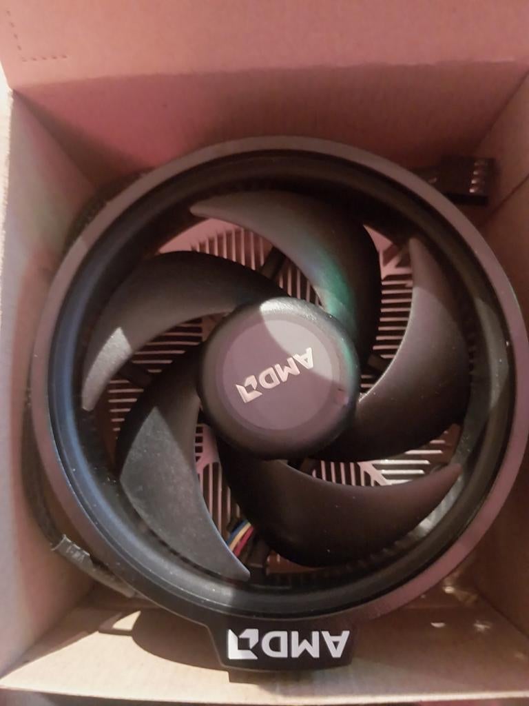 Amd cooler, Computers en Software, Computerkoelers, Ophalen of Verzenden, Nieuw, Luchtkoeling