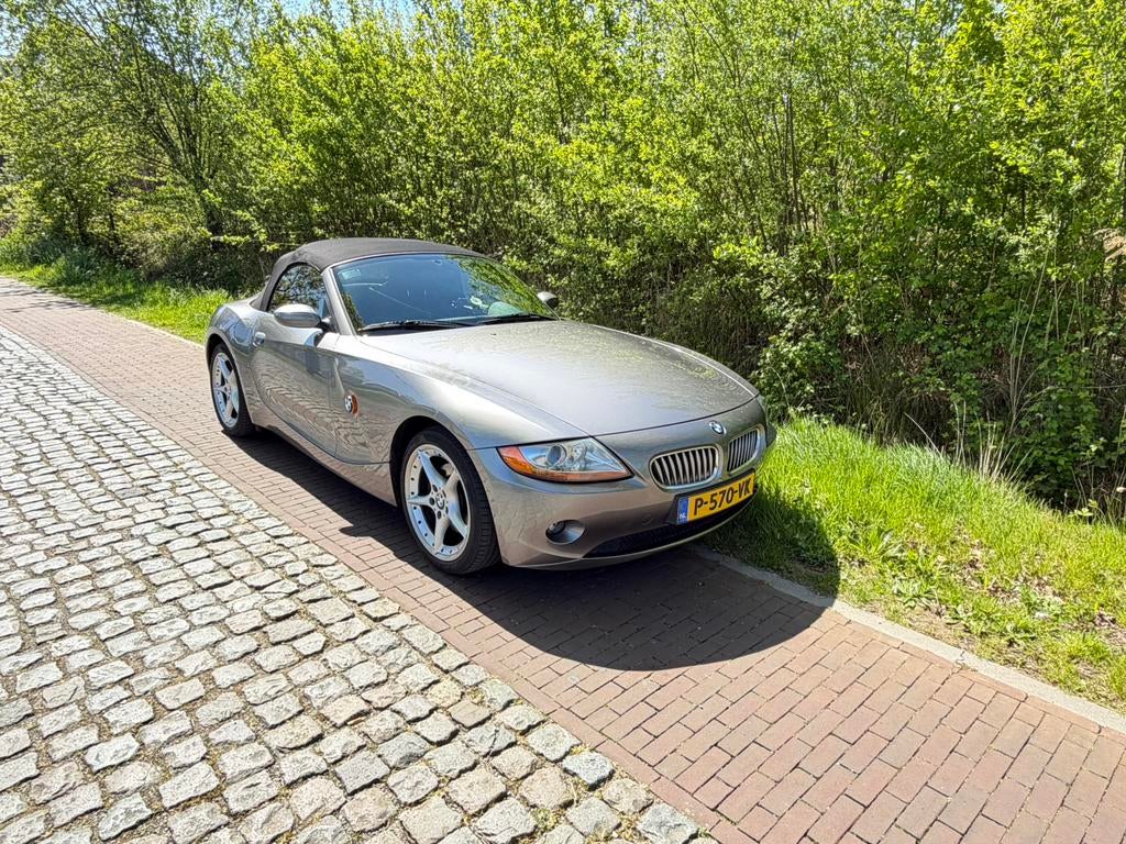 BMW Z4 3.0i (e85) H6, Achterwielaandrijving, Zwart, Cabriolet, Traction-control