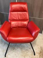 Lederen relax fautuille rood, Huis en Inrichting, Ophalen, Zo goed als nieuw, 50 tot 75 cm, Eye catcher