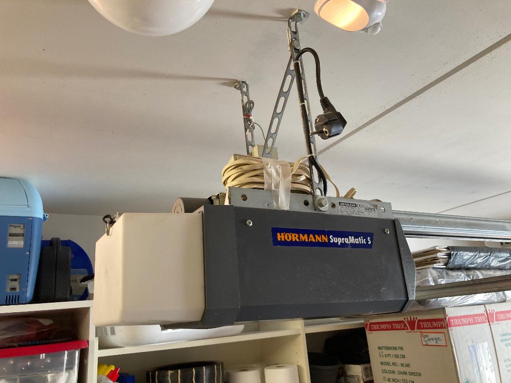 Te koop: Elektrische Garagedeuropener, Ophalen, Gebruikt, Garagedeur, Metaal