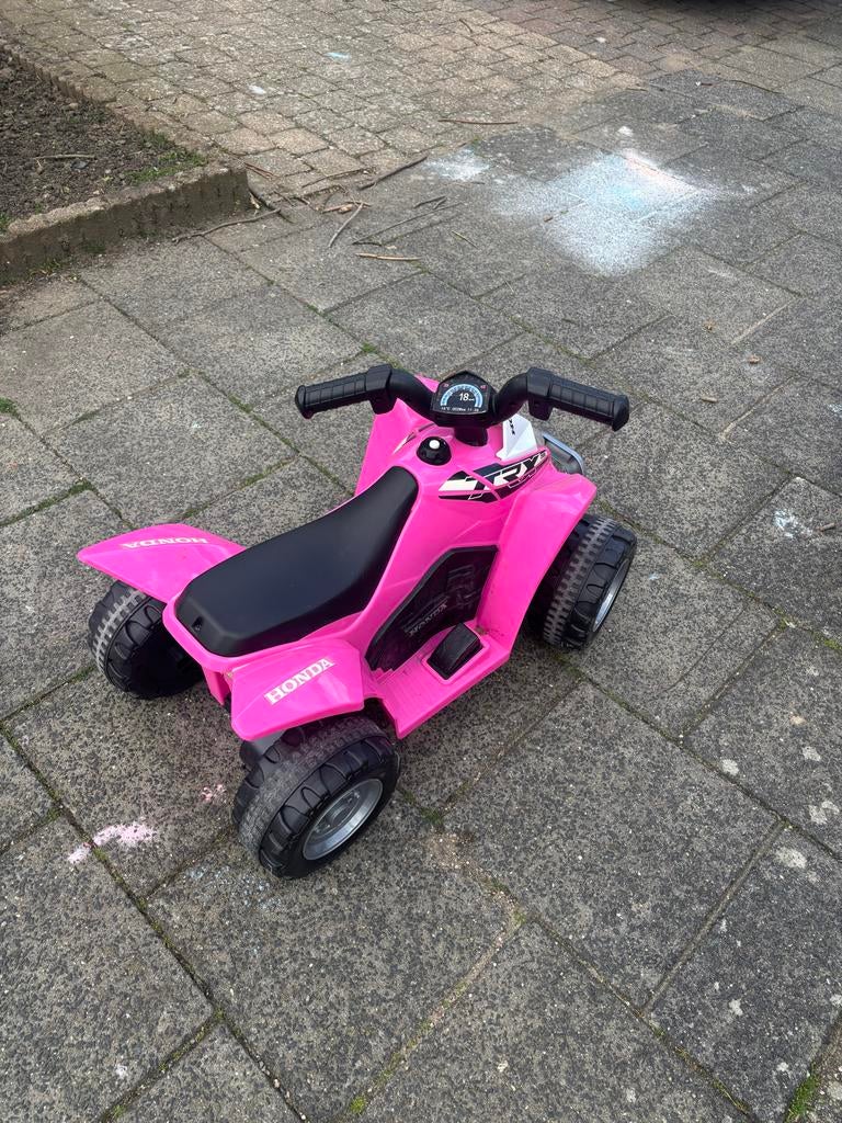 Honda elektrische kinder quad roze, Ophalen, Gebruikt
