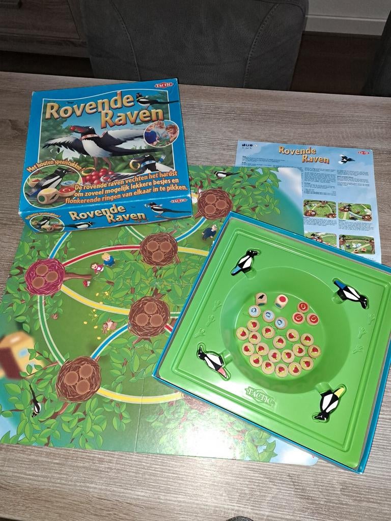 Rovende raven, Ophalen of Verzenden, Zo goed als nieuw