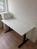 Zit sta bureau (TROTTEN Ikea) inc bureaustoel, Huis en Inrichting, Bureaus, Ophalen, In hoogte verstelbaar, Zo goed als nieuw