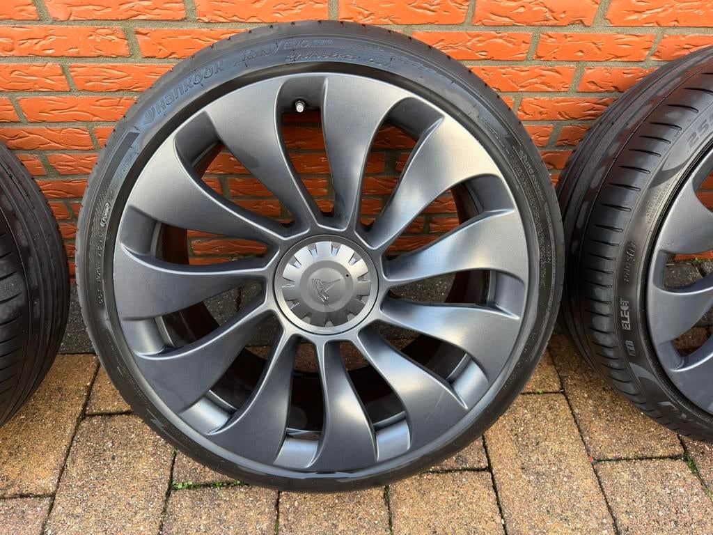 Originele 21" Uberturbine velgen met banden Tesla Model Y, Auto-onderdelen, Banden en Velgen, Ophalen, Gebruikt, Banden en Velgen