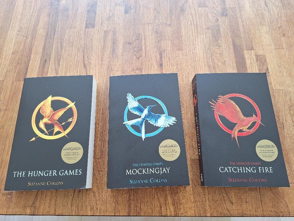 Hunger Games - Suzanne Collins - 1 t/m 3, Ophalen of Verzenden, Gelezen