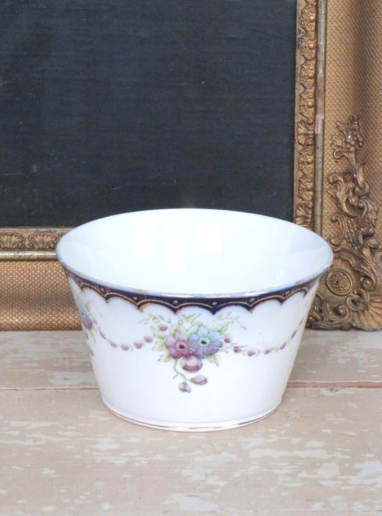 Oud porseleinen schaaltje, Antiek en Kunst, Ophalen of Verzenden