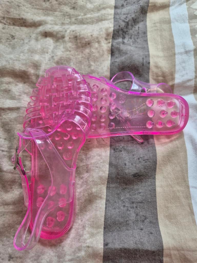 Nieuwe waterschoenen maat 32 - ideaal voor afzwemmen!, Kinderen en Baby's, Kinderkleding | Schoenen en Sokken, Ophalen, Zo goed als nieuw