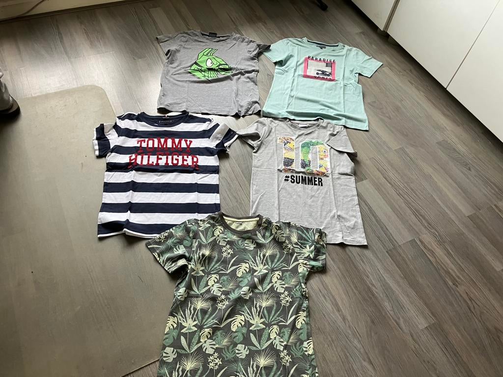 5 merk t-shirts oa Tommy Hilfiger mt 158 en 2 korte brieken, Kinderen en Baby's, Kinderkleding | Maat 158, Ophalen of Verzenden