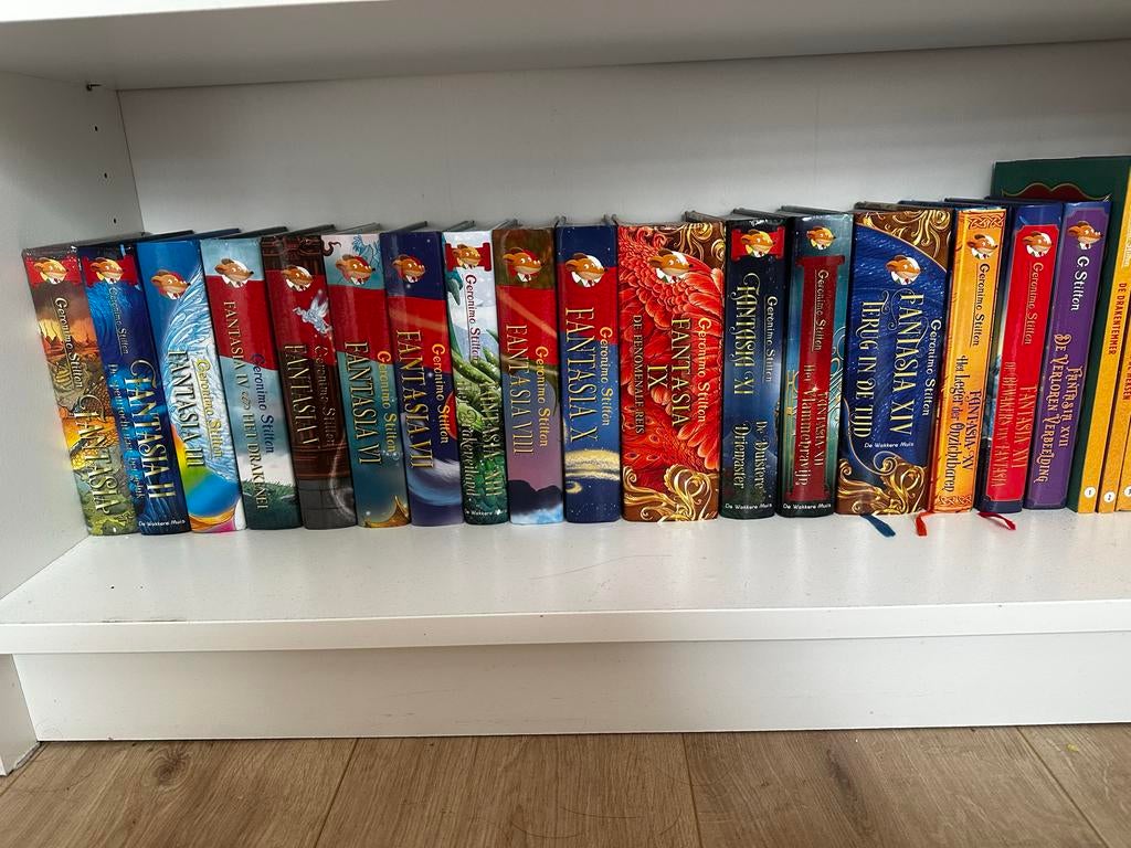 geronimo stilton boeken 2 series 1 series 17 boeken andere 9, Boeken, Kinderboeken | Jeugd | 10 tot 12 jaar, Ophalen of Verzenden