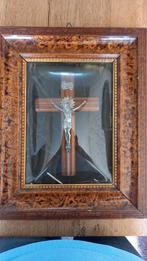 Kruisbeeld achter glas, Antiek en Kunst, Ophalen