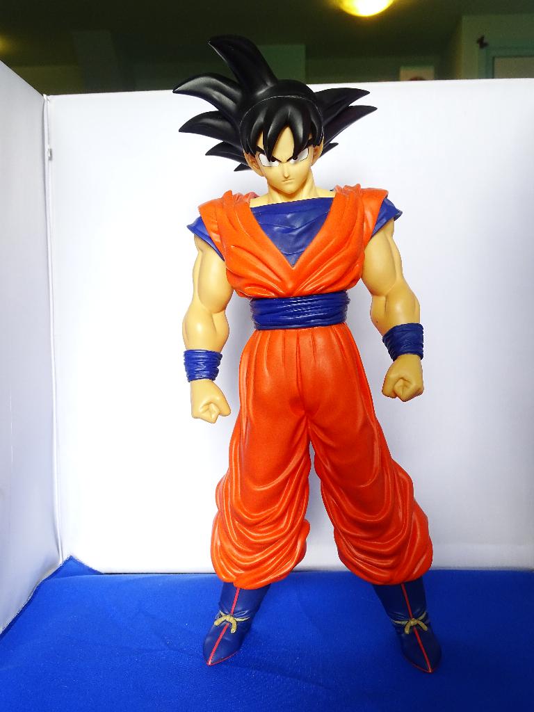 Dragon Ball Z Goku prefab Super Size Soft Vinyl Figuur, Verzamelen, Poppetjes en Figuurtjes, Ophalen of Verzenden, Zo goed als nieuw