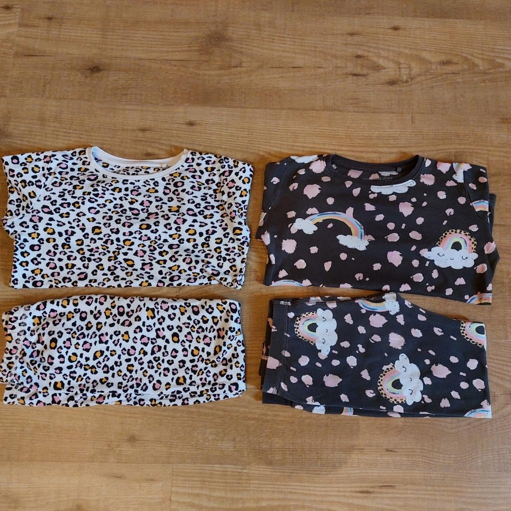 2 meisjes pyama's Next maat 128 (zgan), Ophalen of Verzenden, Zo goed als nieuw, Next, Nacht- of Onderkleding