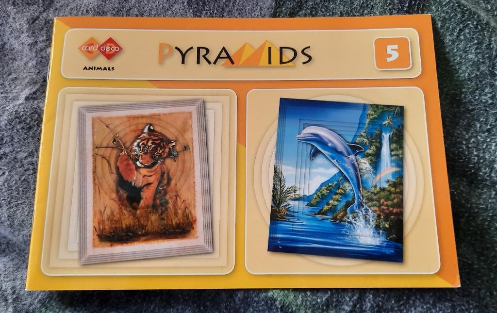 Pyramids boekje 3 - 5 - 6 + 3D Piramide mini-boek 2 + knipv, Hobby en Vrije tijd, Kaarten | Zelf maken, Ophalen of Verzenden, Nieuw
