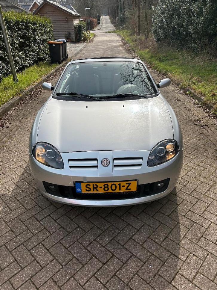 MG TF 1.6 tf 115   2004 Grijs Cabrio 73.309 km, Auto's, MG, Bedrijf, TF, Adaptieve lichten, Adaptive Cruise Control, Airbags, Airconditioning