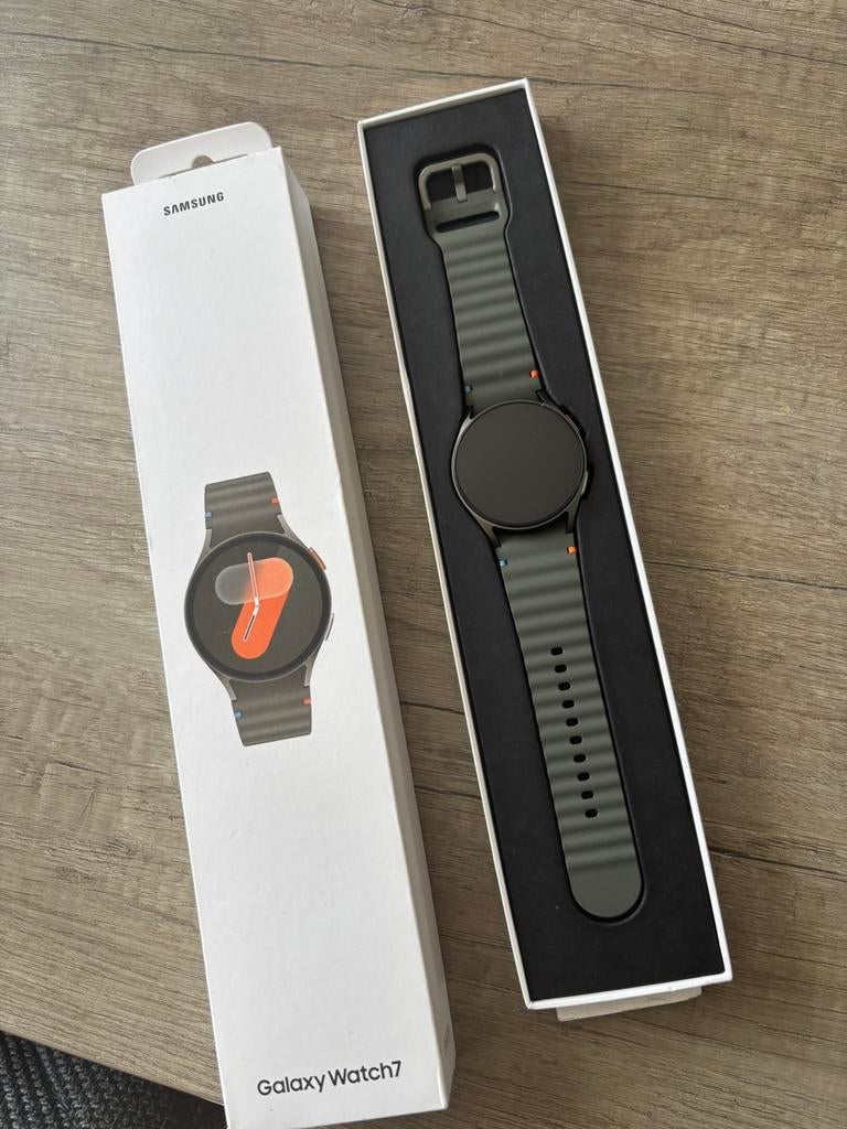 Samsung Galaxy Watch 7 in doos, Ophalen of Verzenden, Zo goed als nieuw, Zwart, Android