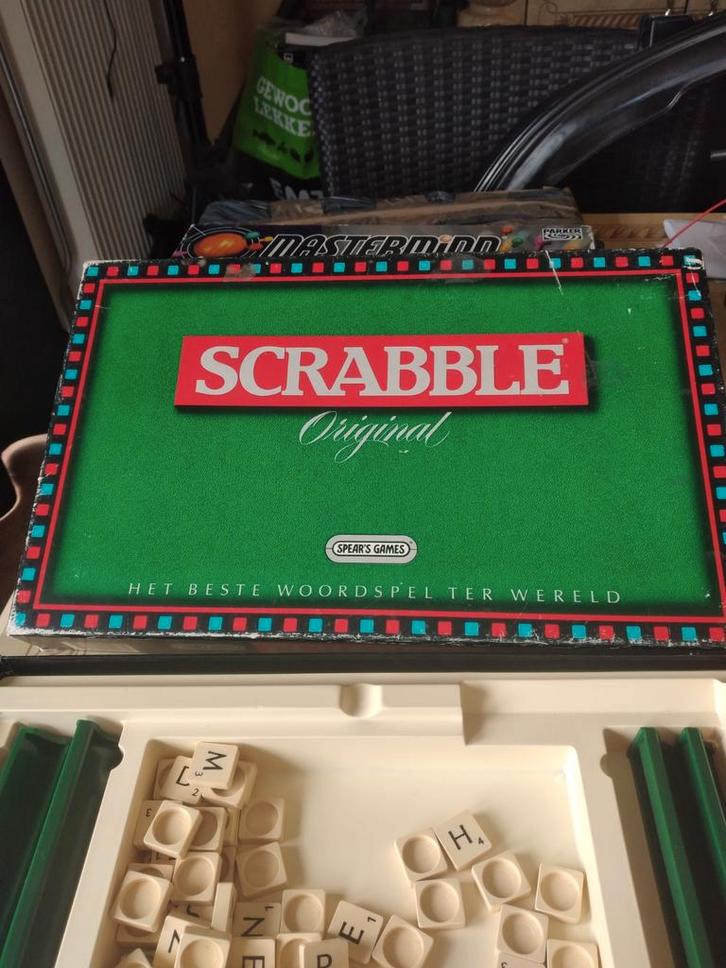Scrabble Original - Het Beste Woordspel!, Hobby en Vrije tijd, Gezelschapsspellen | Bordspellen, Gebruikt, Een of twee spelers