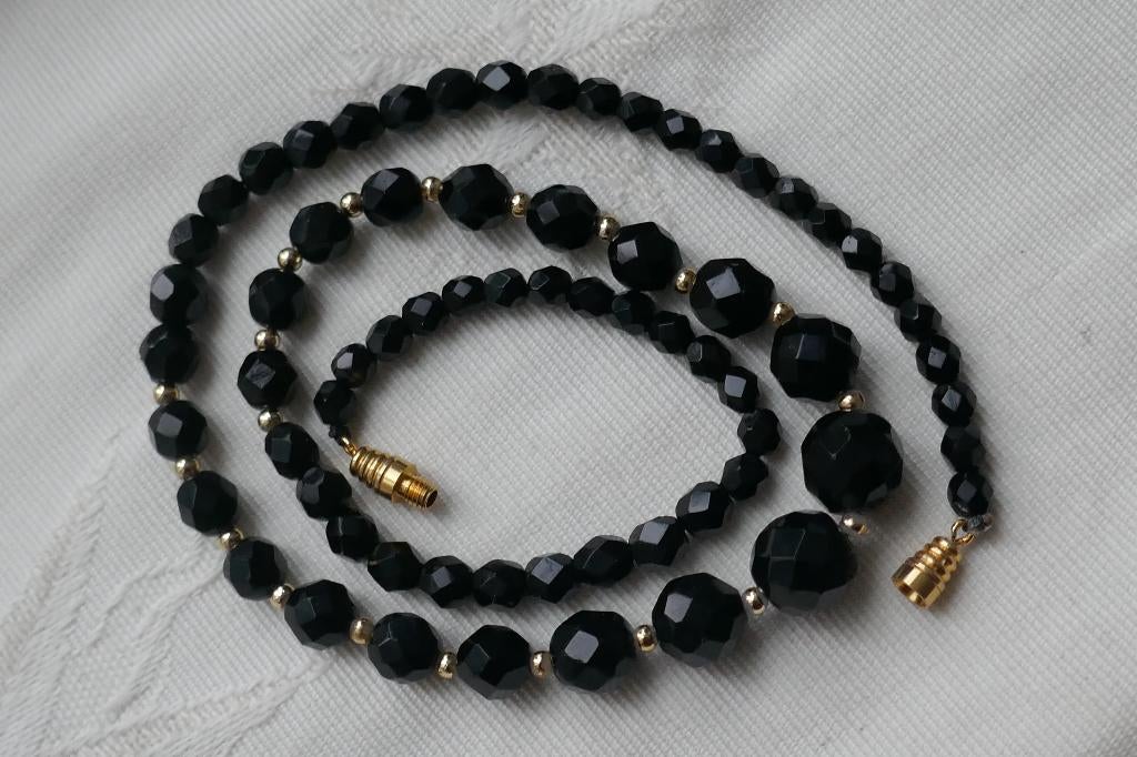Collier met zwarte facet geslepen stenen, Verzenden, Zo goed als nieuw, Zwart, Overige materialen