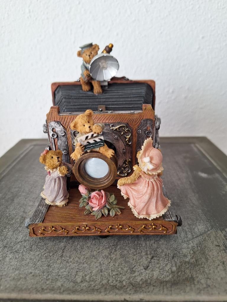 Beeldje: Berenfamilie met camera, Verzamelen, Ophalen of Verzenden, Zo goed als nieuw, Dier