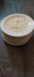 Dessertborden met reliëf van appels 9x, Ophalen of Verzenden, Aardewerk, Overige stijlen, Bord(en)