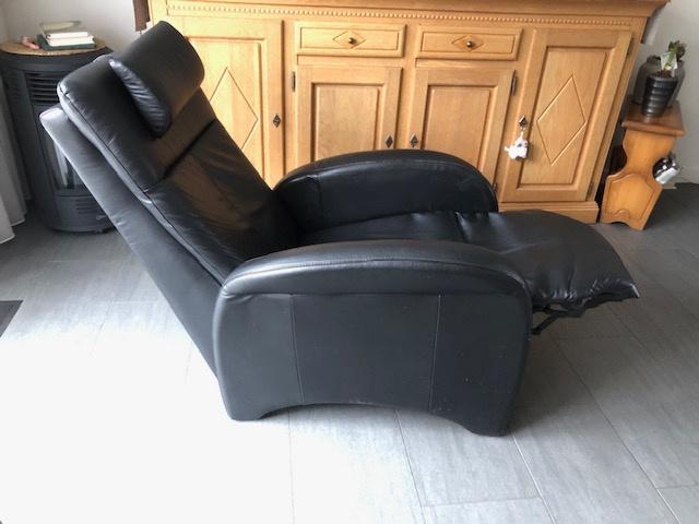 Te koop: leren  relaxstoel zwart, Huis en Inrichting, Fauteuils, Ophalen, Gebruikt, Minder dan 75 cm, Leer
