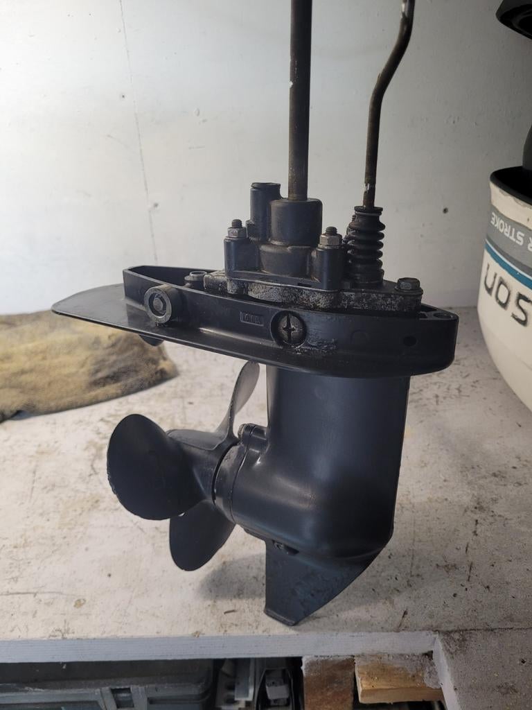 Staartstuk compleet
Past op de suzuki 4 5 en 6 pk 4 takt
Lan, Watersport en Boten, Ophalen of Verzenden, Gebruikt, Motor en Techniek