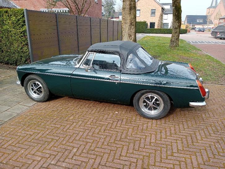 MGB cabrio oldtimer te koop, Auto's, MG, Particulier, B, Startonderbreker, Benzine, Cabriolet, Handgeschakeld, Groen, Zwart, Kunstmatig leder