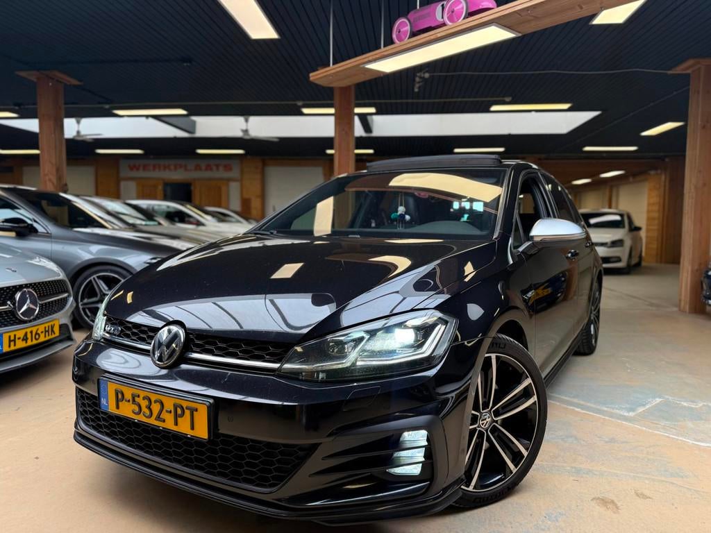 Volkswagen Golf 7.5 2.0 TDI GTD Alle Opties Keyless Pano Lee, Auto's, Parkeerassistent, Gebruikt, Euro 6, Zwart