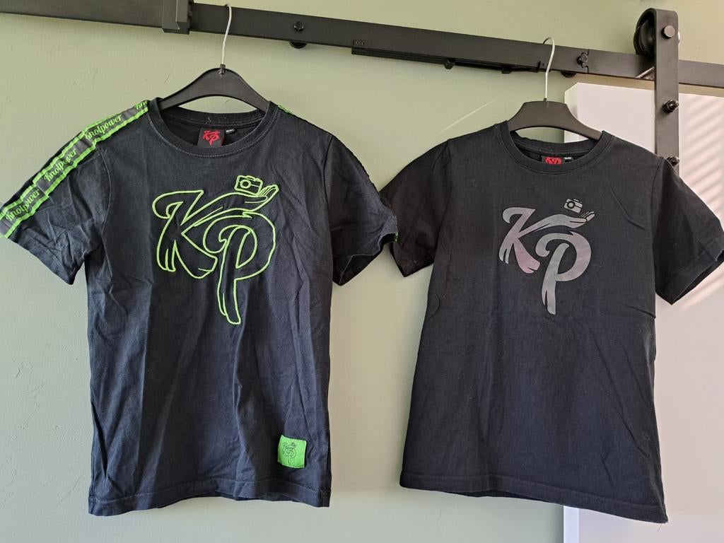 2 Knolpower t-shirts mt.146/152 per stuk €6 zwarte kleur, Knolpower, Ophalen of Verzenden, Zo goed als nieuw, Shirt of Longsleeve