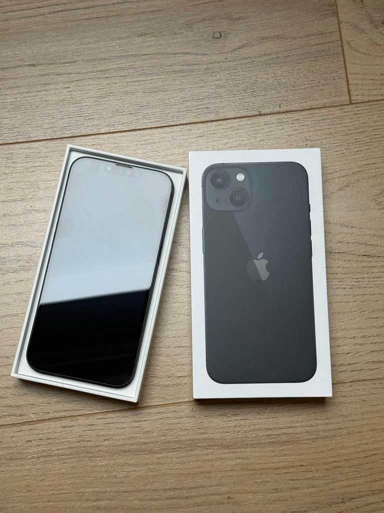 iPhone 13 - Donker blauw - Zo goed als nieuw, Telecommunicatie, Mobiele telefoons | Apple iPhone, 128 GB, Blauw, 77 %, IPhone 13