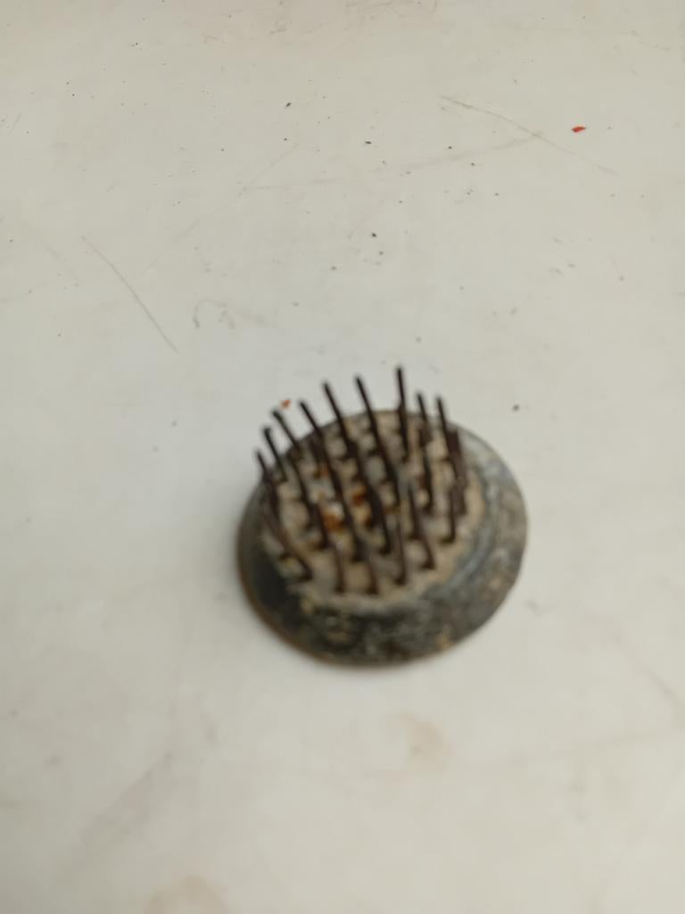 Kenzan bloemenhouder, Overige materialen, Gebruikt, Overige kleuren, Ophalen of Verzenden