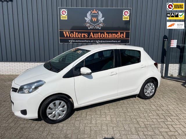 Toyota Yaris 1.0 VVT-i Aspiration, Auto's, Euro 5, Stof, Wit, Origineel Nederlands