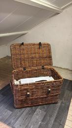 Grote stevige rieten mand met deksel, Ophalen, Gebruikt, Mand, Riet