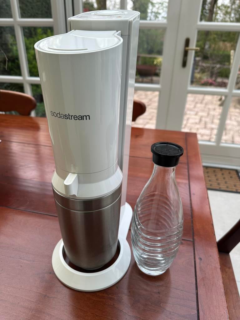 Sodastream bruiswatermaker met glazen fles, Ophalen, Gebruikt