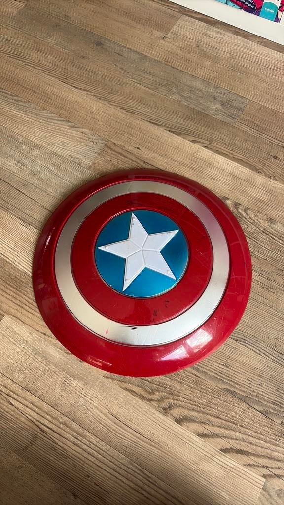 Captain America schild met licht en geluid, Ophalen of Verzenden, Gebruikt, 122 t/m 128, Jongen of Meisje