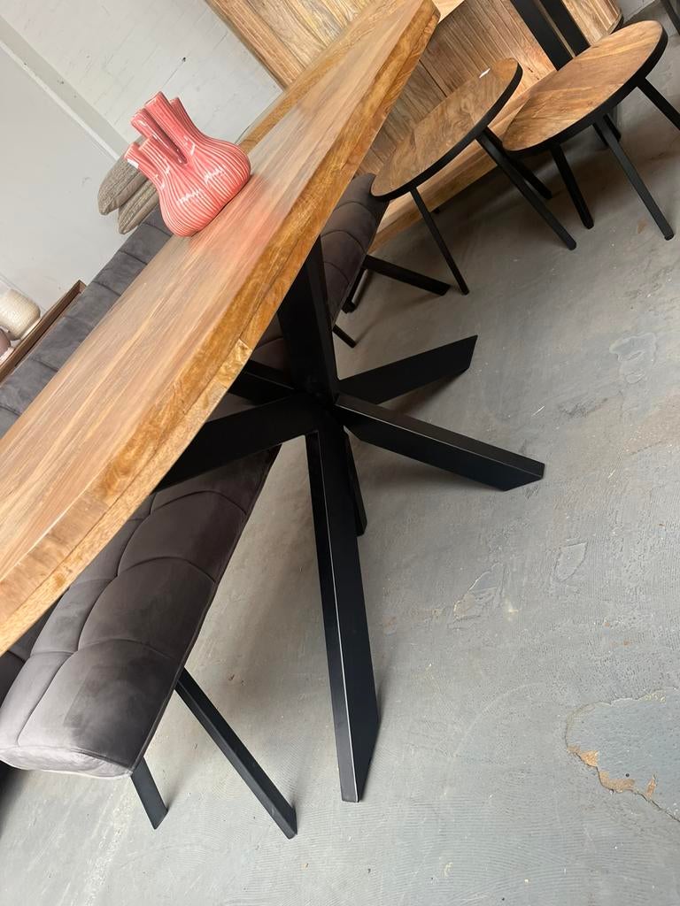 Magazijn leegverkoop eettafel deens ovaal mangohout matrix, Huis en Inrichting, Tafels | Eettafels, Overige houtsoorten, 3812 RB