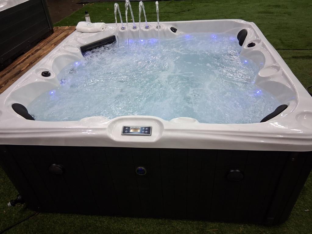 Balboa spa in nieuwstaat jacuzzi incl bezorging&garantie, Ophalen of Verzenden, Zo goed als nieuw, Filter