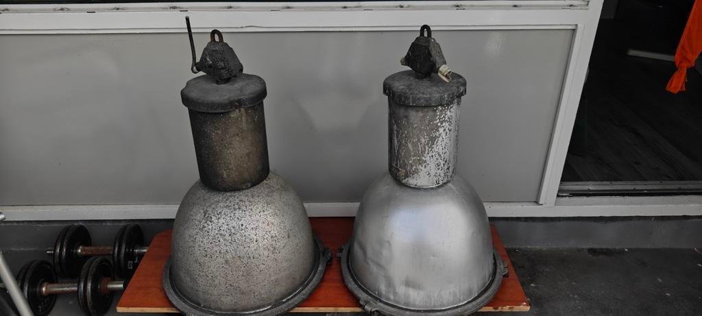 Industriële hanglampen - opknappers, Ophalen, Gebruikt, 50 tot 75 cm, Metaal