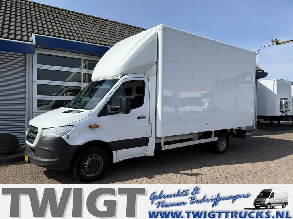 Mercedes-Benz Sprinter 516 CDI Bakwagen Euro 6/MBUX 7, Auto's, Bestelauto's, Automaat, Stof, Gebruikt, 4 cilinders